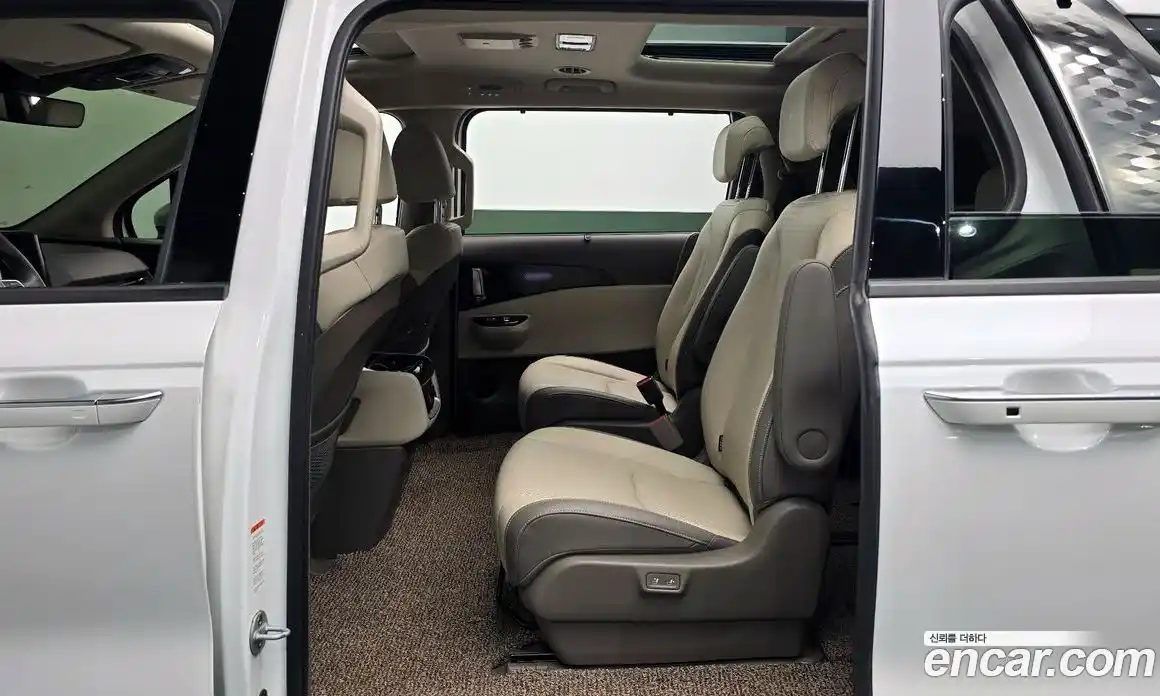 Kia Canival 2023 2.2 Автомат в Москве № 129124, фото 20