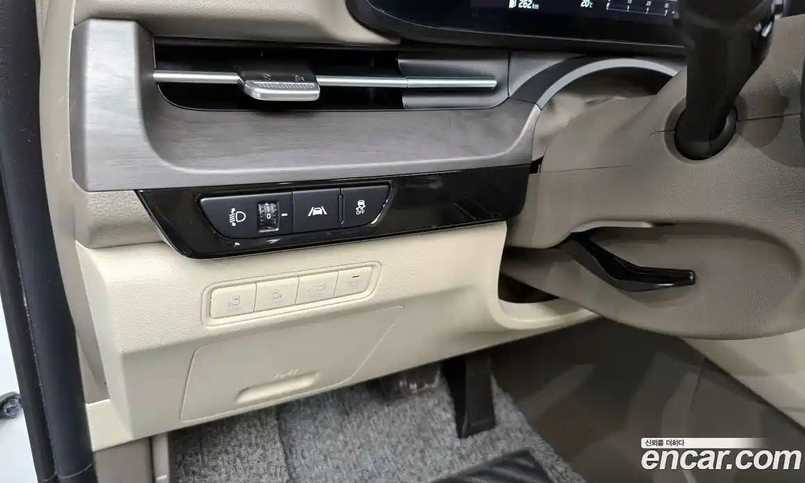 Kia Canival 2023 2.2 Автомат в Москве № 129124, фото 9