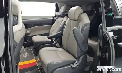 Kia Canival 2025 3.5 Автомат в Москве № 131181, миниатюра 9