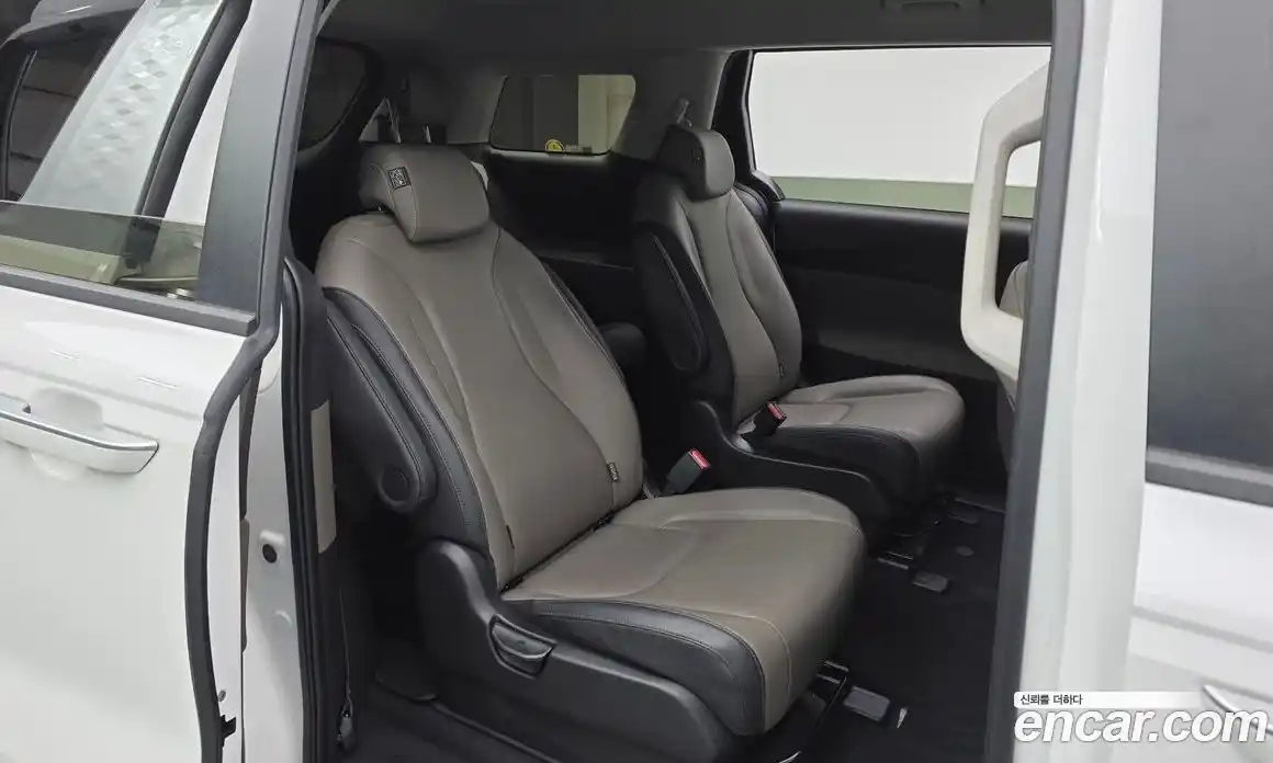 Kia Canival 2024 2.2 Автомат в Москве № 133538, фото 1