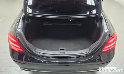 Mercedes-Benz E-Class, 2017