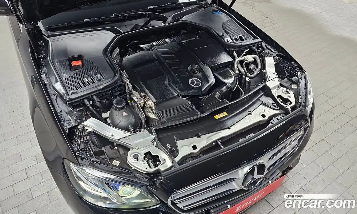 Mercedes-Benz E-Class 2017 1.9 Автомат в Москве № 140239, фото 13