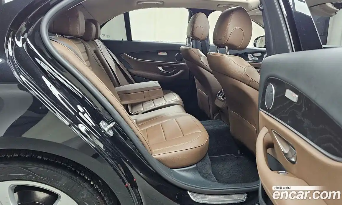 Mercedes-Benz E-Class 2017 1.9 Автомат в Москве № 140239, фото 19