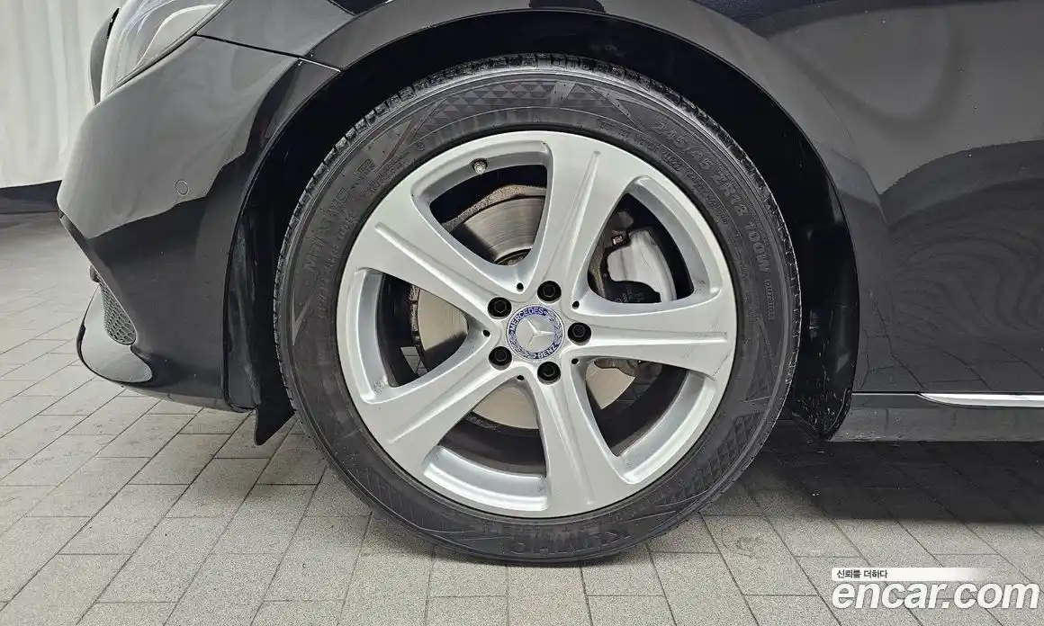 Mercedes-Benz E-Class 2017 1.9 Автомат в Москве № 140239, фото 4