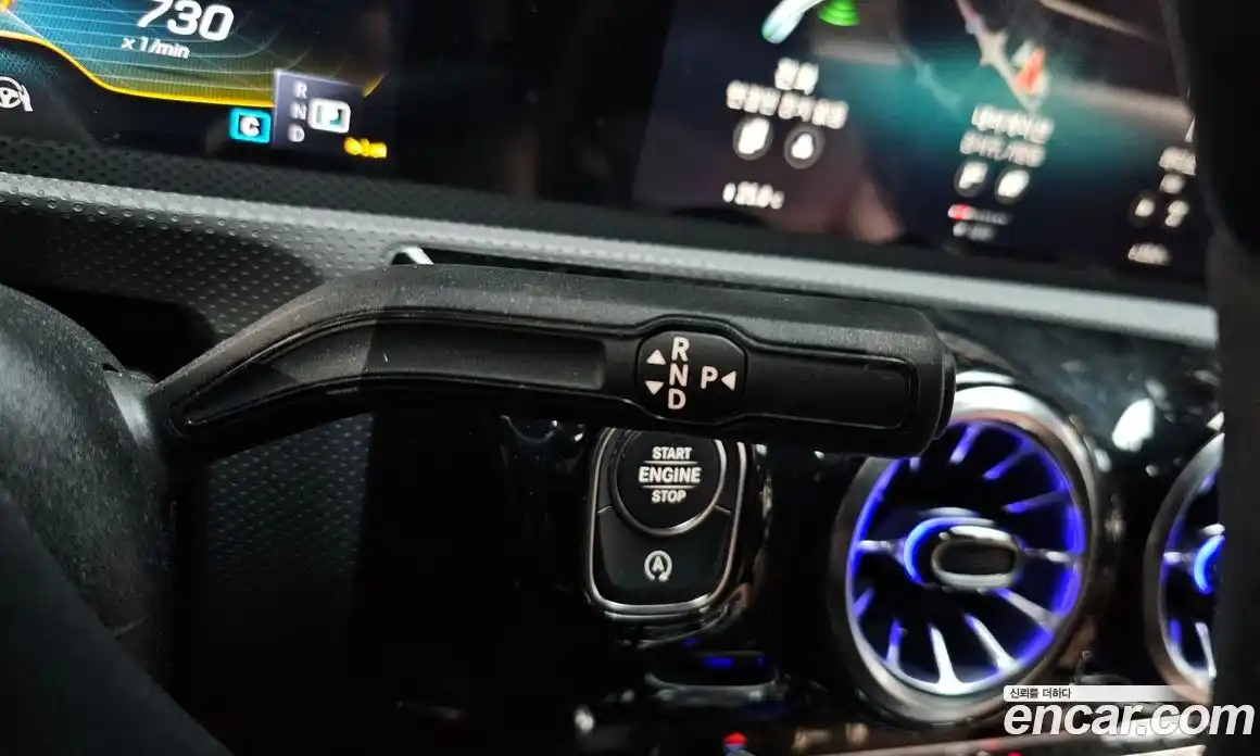 Mercedes-Benz CLA-Class 2023 2.0 Автомат в Москве № 142125, фото 12