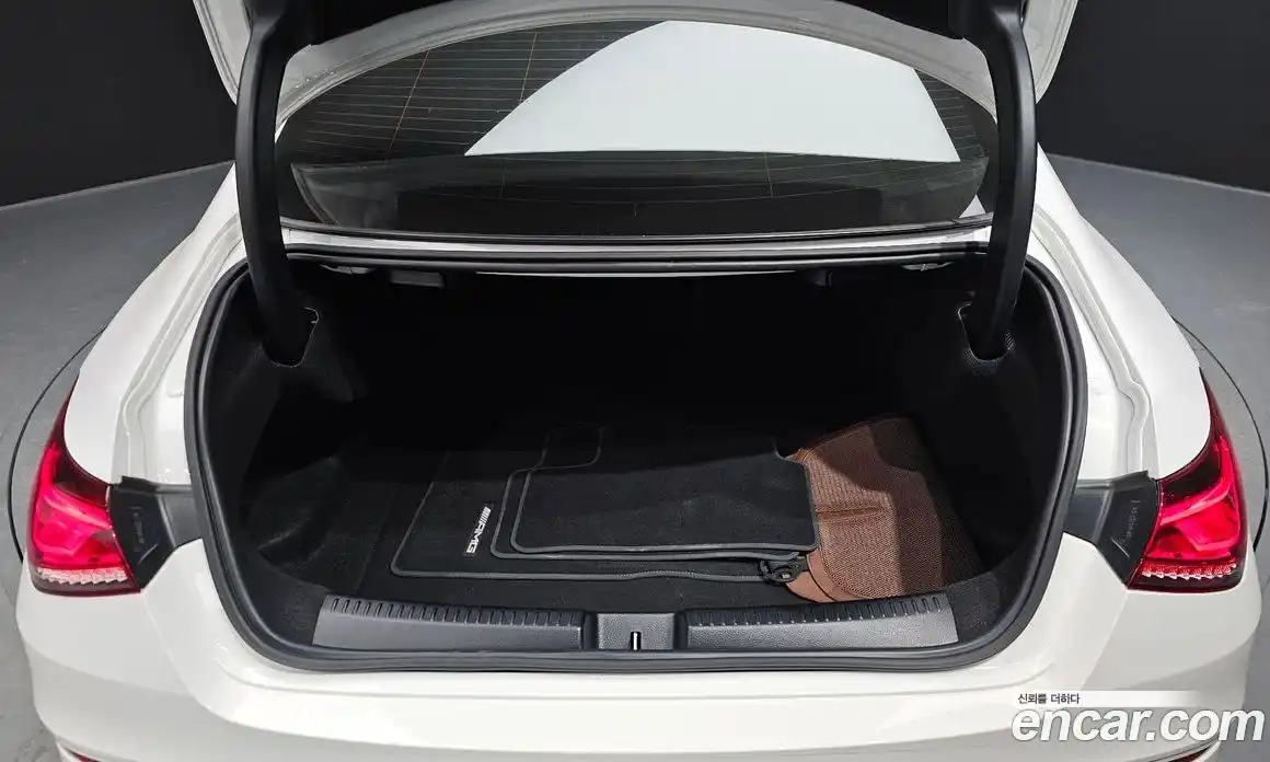 Mercedes-Benz CLA-Class 2023 2.0 Автомат в Москве № 142125, фото 20