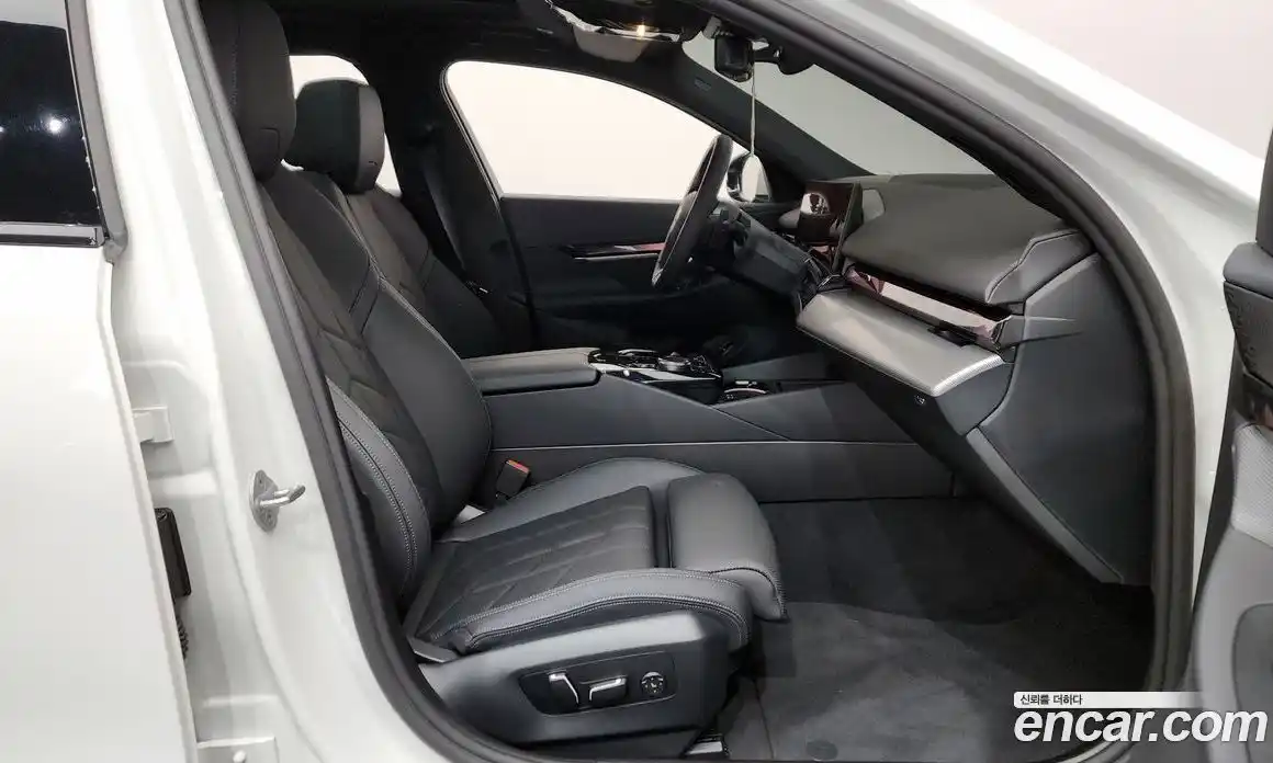 BMW 5-Series 2025 2.0 Автомат в Москве № 153388, фото 6