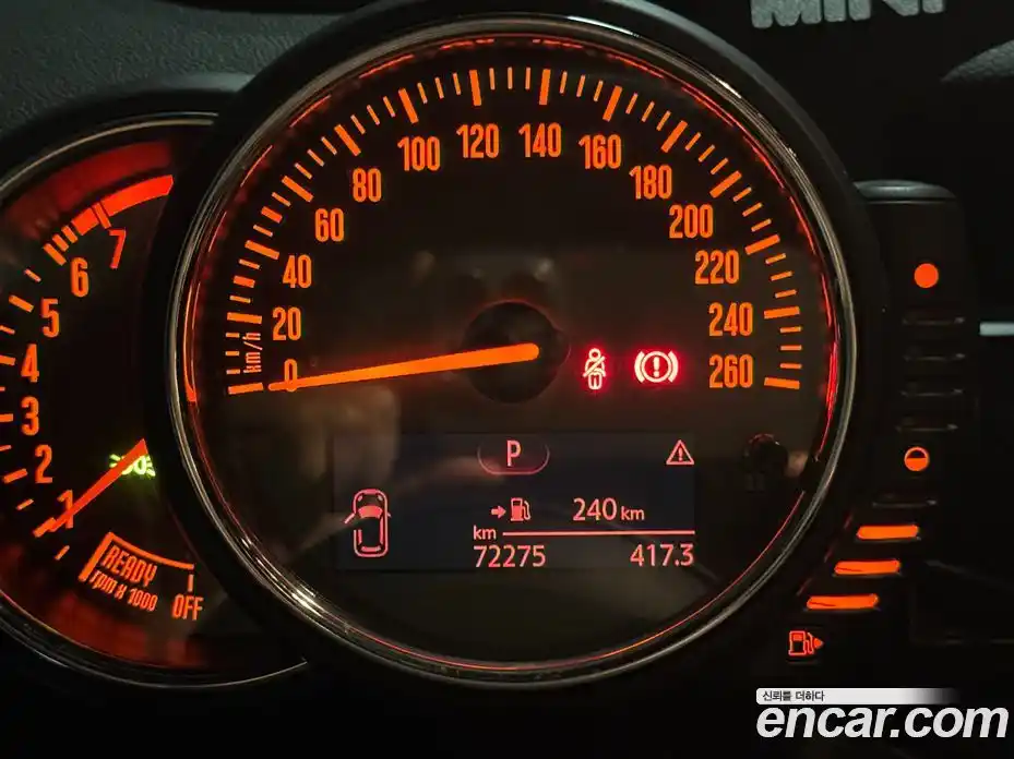 Mini Cooper Convertible 2016 1.5 Автомат в Москве № 154490, фото 15