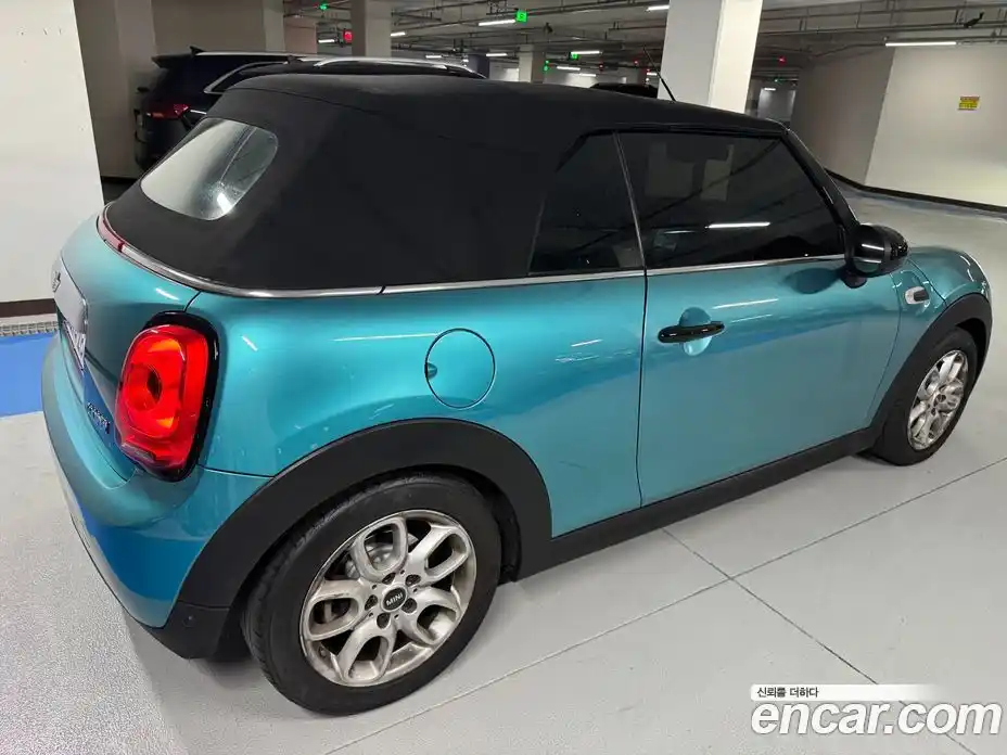 Mini Cooper Convertible 2016 1.5 Автомат в Москве № 154490, фото 5