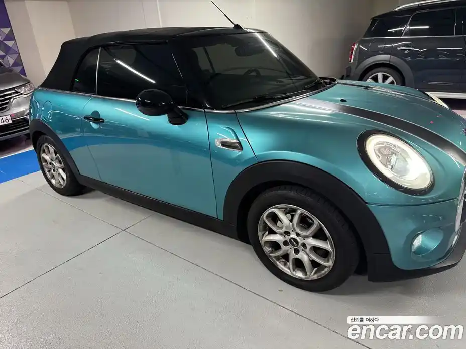 Mini Cooper Convertible 2016 1.5 Автомат в Москве № 154490, фото 6
