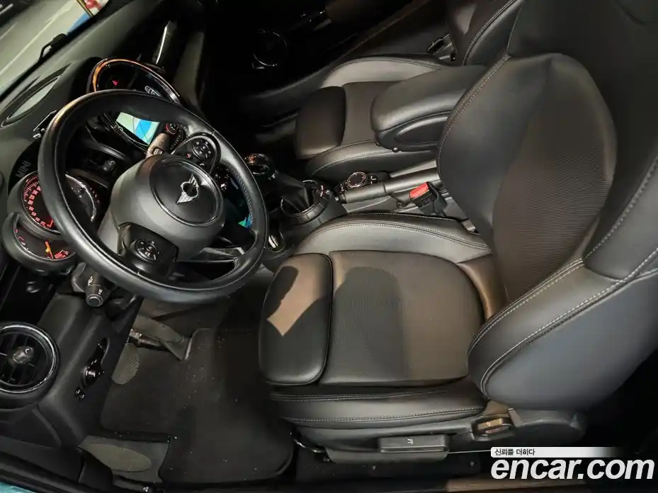 Mini Cooper Convertible 2016 1.5 Автомат в Москве № 154490, фото 7