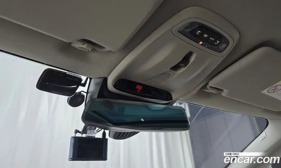 Volvo V40 2015 1.6 Автомат в Москве № 156336, фото 16