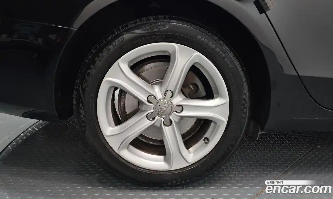 Audi A4 2015 2.0 Автомат в Москве № 157898, фото 13