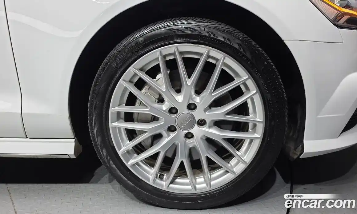 Audi A6 2018 2.0 Автомат в Москве № 162302, фото 14