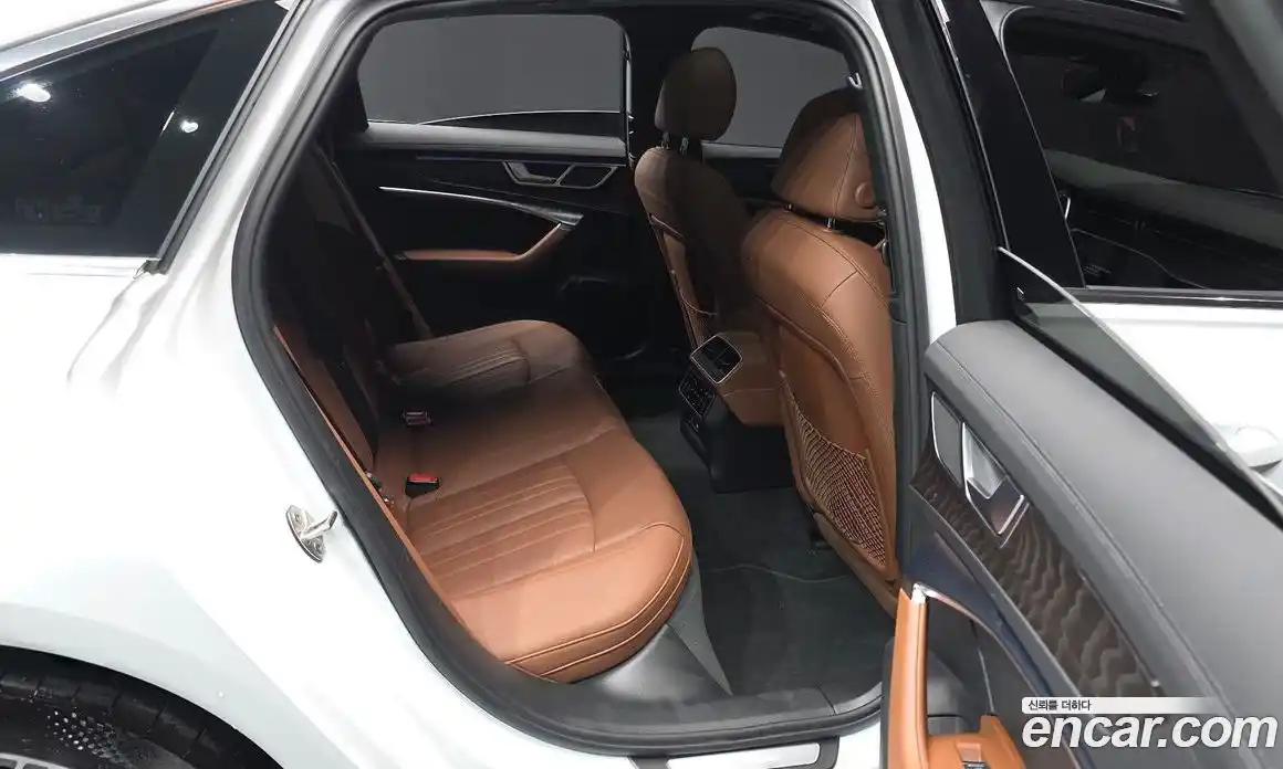 Audi A6 2023 2.0 Автомат в Москве № 162520, фото 13