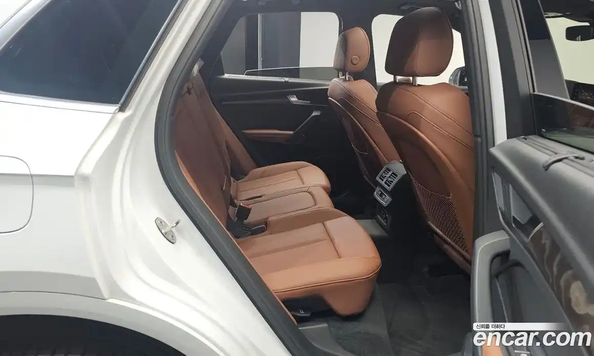 Audi Q5 2023 2.0 Автомат в Москве № 162864, фото 17