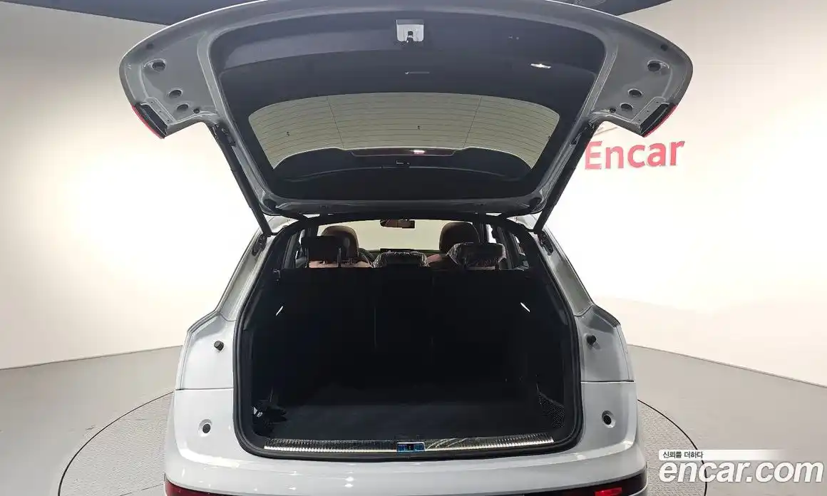 Audi Q5 2023 2.0 Автомат в Москве № 162864, фото 9