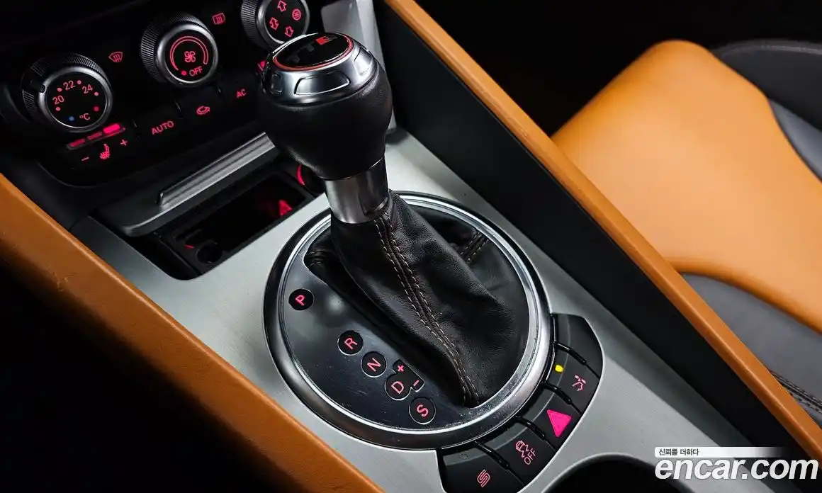 Audi TTS 2011 2.0 Автомат в Москве № 163352, фото 17