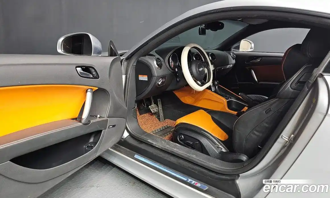 Audi TTS 2011 2.0 Автомат в Москве № 163352, фото 3