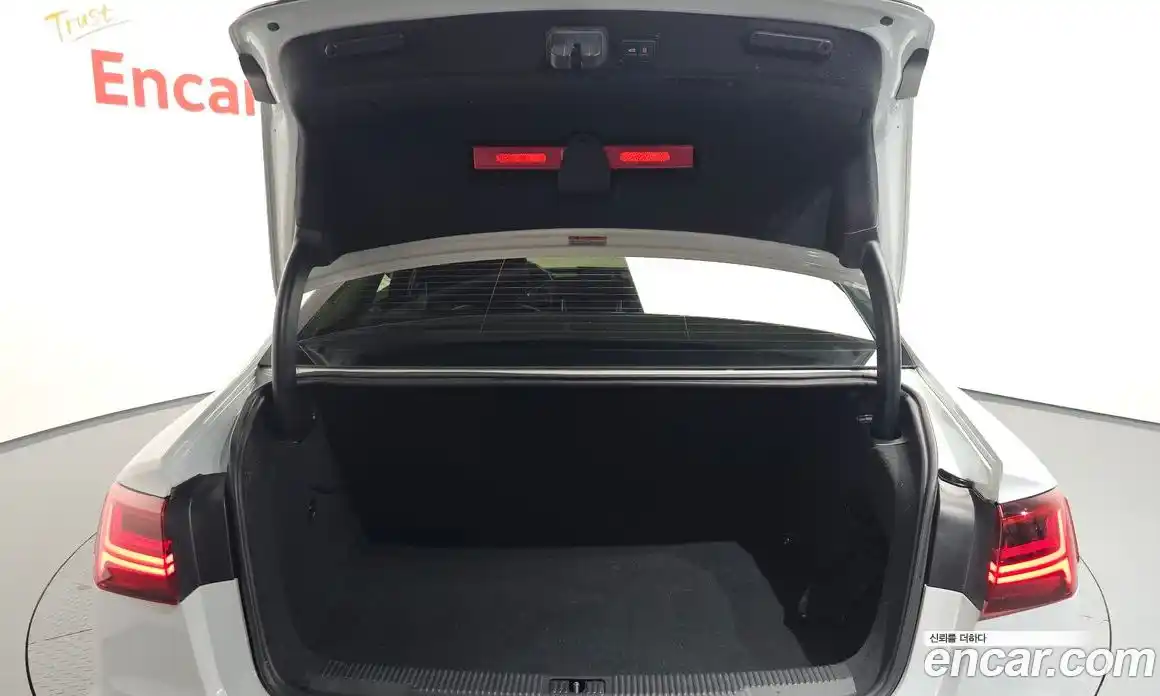 Audi A6 2016 2.0 Автомат в Москве № 163819, фото 13