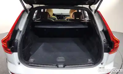 Volvo XC60 2023 2.0 Автомат в Москве № 164260, миниатюра 3