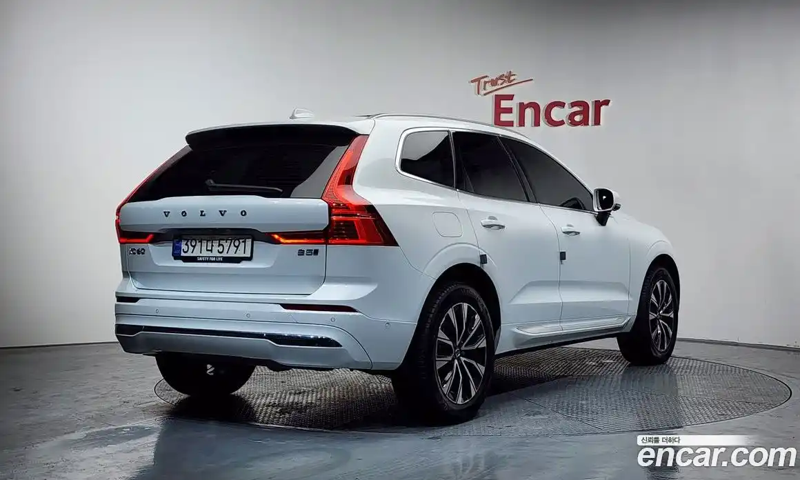 Volvo XC60 2023 2.0 Автомат в Москве № 164260, фото 4