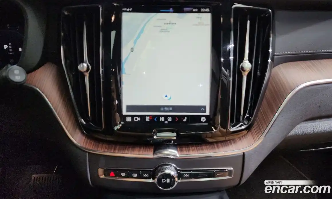 Volvo XC60 2023 2.0 Автомат в Москве № 164260, фото 10