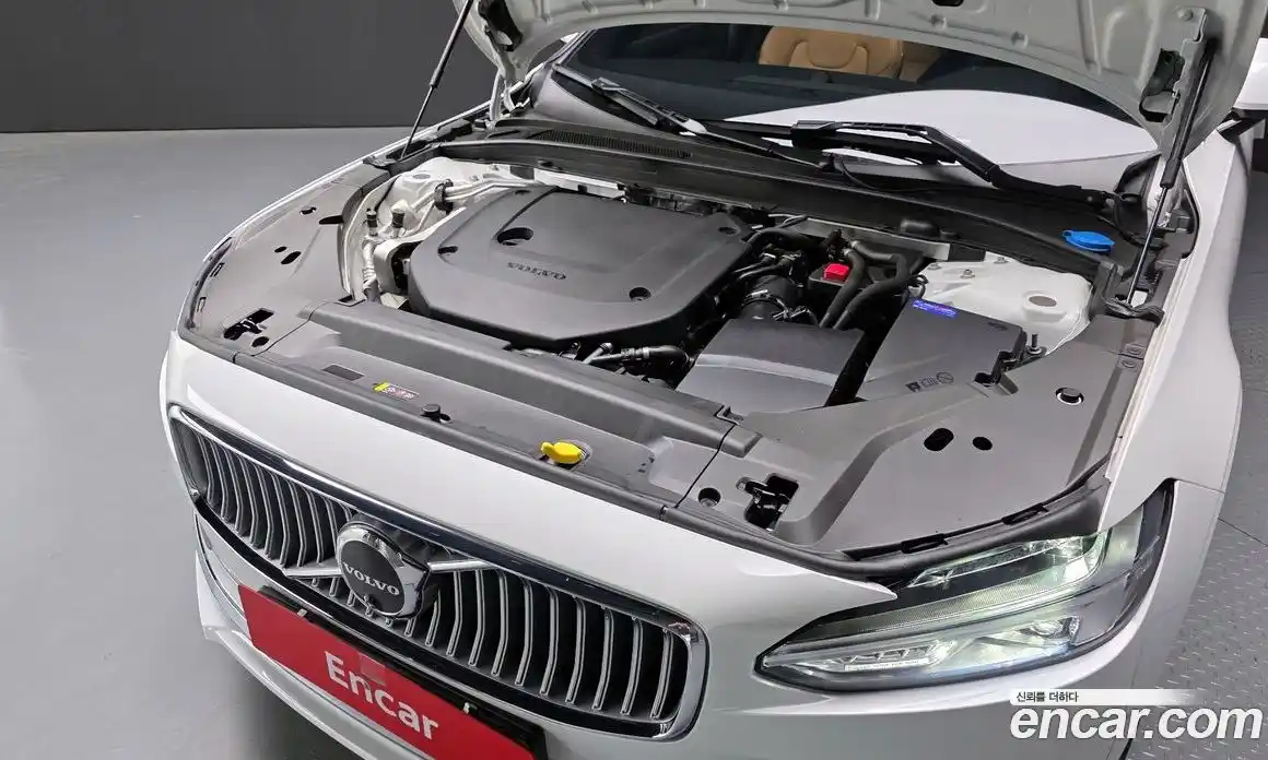 Volvo S90 2024 2.0 Автомат в Москве № 164316, фото 13