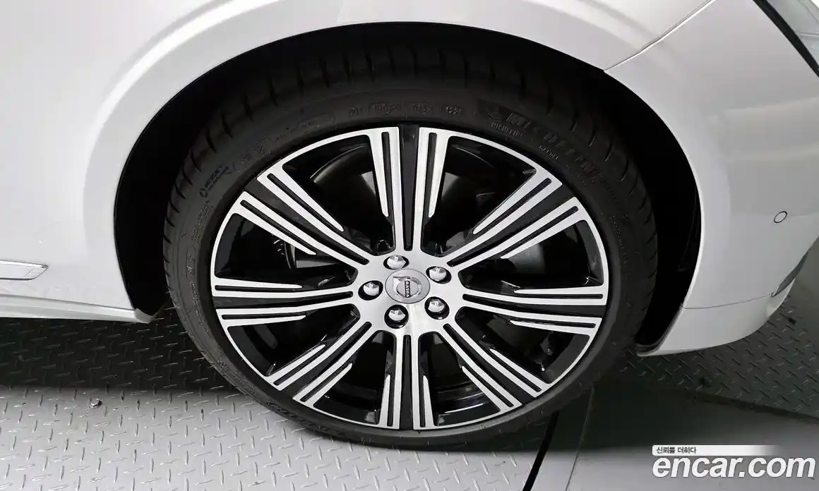 Volvo S90 2024 2.0 Автомат в Москве № 164316, фото 18