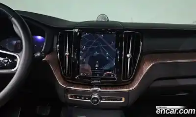 Volvo XC60 2023 2.0 Автомат в Москве № 164421, миниатюра 2