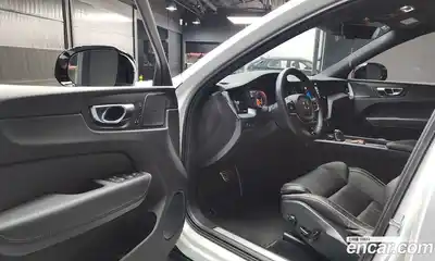 Volvo XC60 2021 2.0 Автомат в Москве № 164721, миниатюра 11