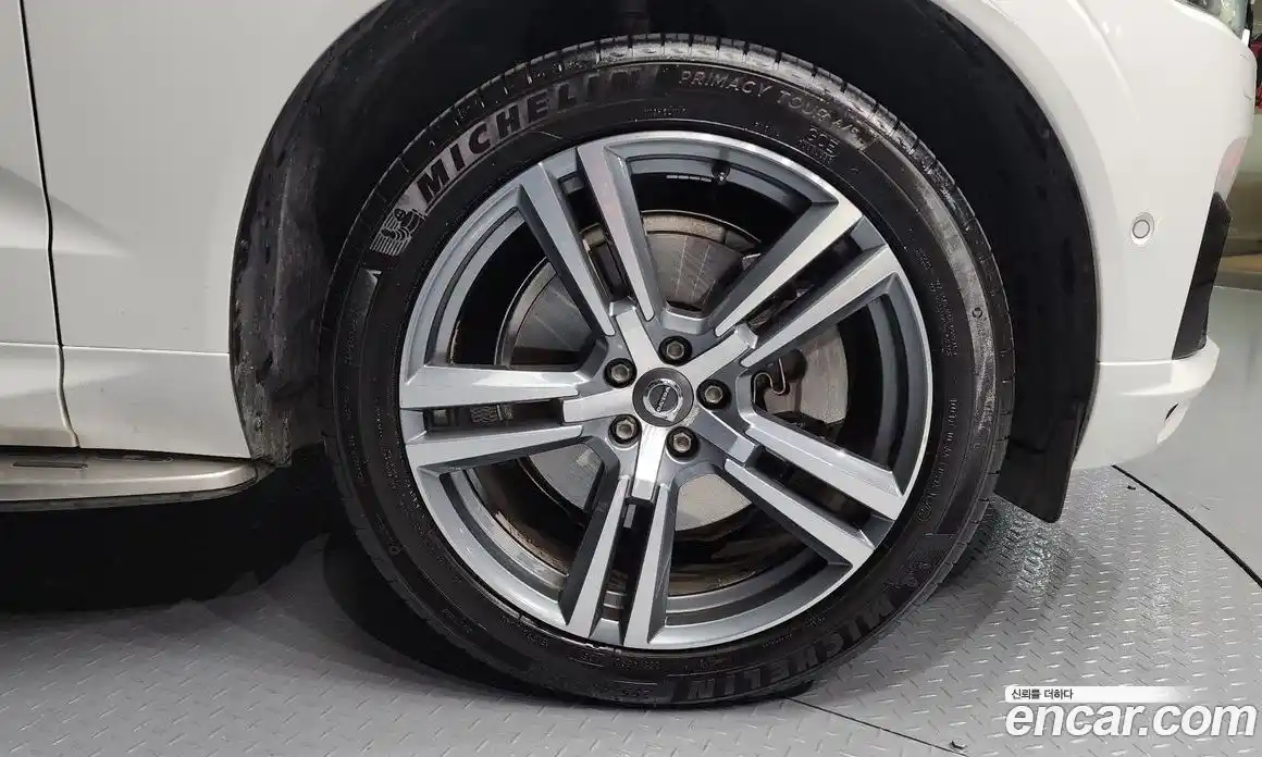 Volvo XC60 2021 2.0 Автомат в Москве № 164721, фото 15