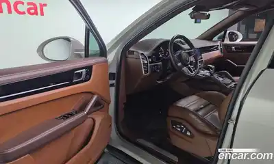 Porsche Cayenne 2021 3.0 Автомат в Москве № 165561, миниатюра 10