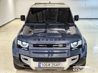 Land Rover Defender, 2023