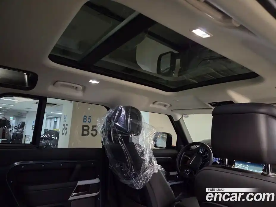 Land Rover Defender 2023 3.0 Автомат в Москве № 166018, фото 13