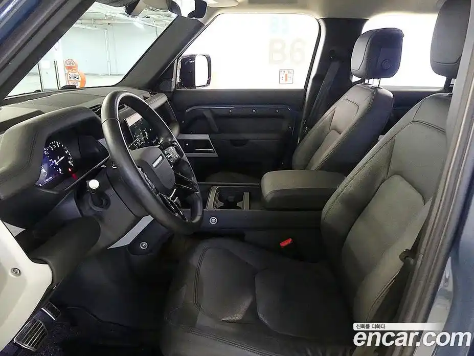 Land Rover Defender 2023 3.0 Автомат в Москве № 166018, фото 10