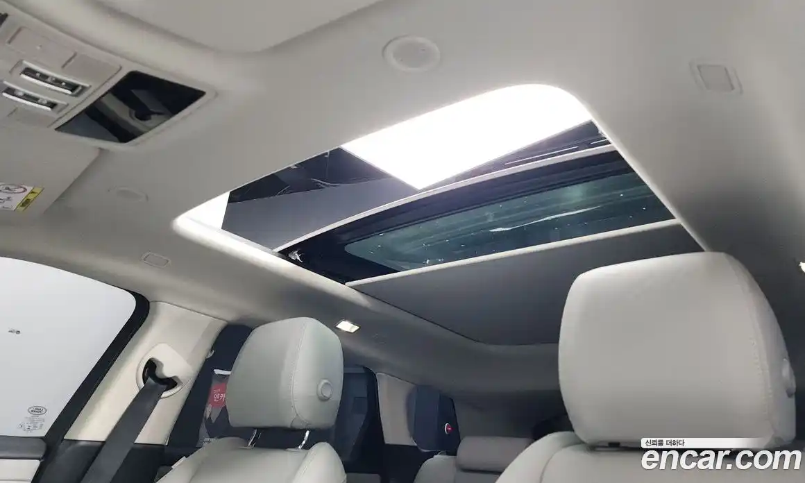 Land Rover Range-Rover Evoque 2023 2.0 Автомат в Москве № 166111, фото 18