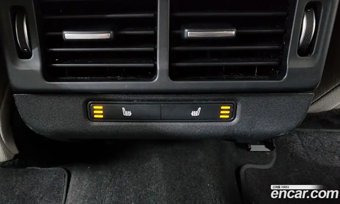 Land Rover Range-Rover Evoque 2023 2.0 Автомат в Москве № 166111, фото 19