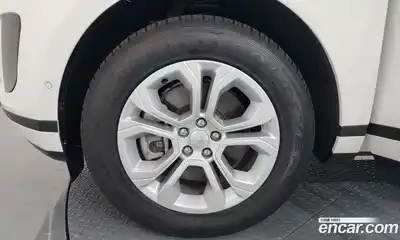 Land Rover Range-Rover Evoque 2023 2.0 Автомат в Москве № 166111, миниатюра 5