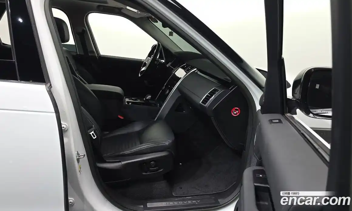 Land Rover Discovery 2023 3.0 Автомат в Москве № 166244, фото 11