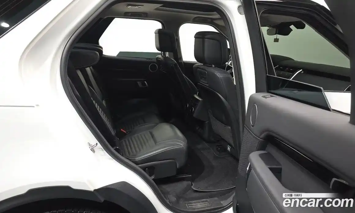 Land Rover Discovery 2023 3.0 Автомат в Москве № 166244, фото 12