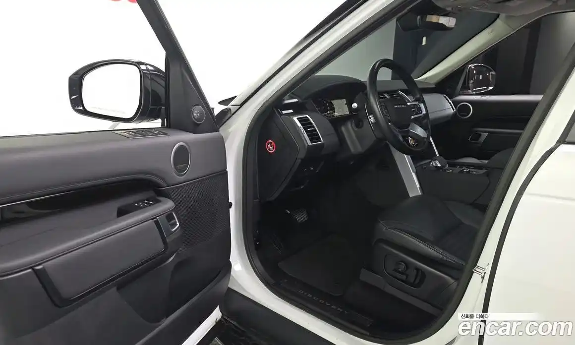 Land Rover Discovery 2023 3.0 Автомат в Москве № 166244, фото 10