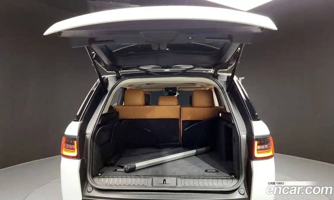 Land Rover Range-Rover Sport 2018 3.0 Автомат в Москве № 166255, фото 20