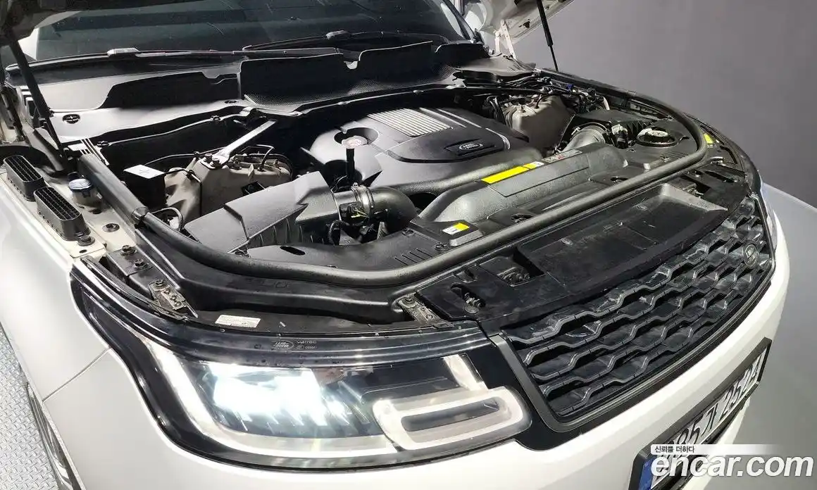 Land Rover Range-Rover Sport 2018 3.0 Автомат в Москве № 166255, фото 6