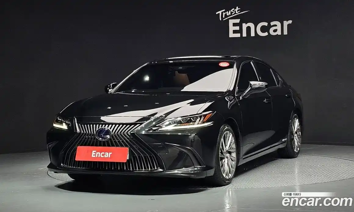 Lexus ES 2019 2.5 Автомат в Москве № 168237, фото 3