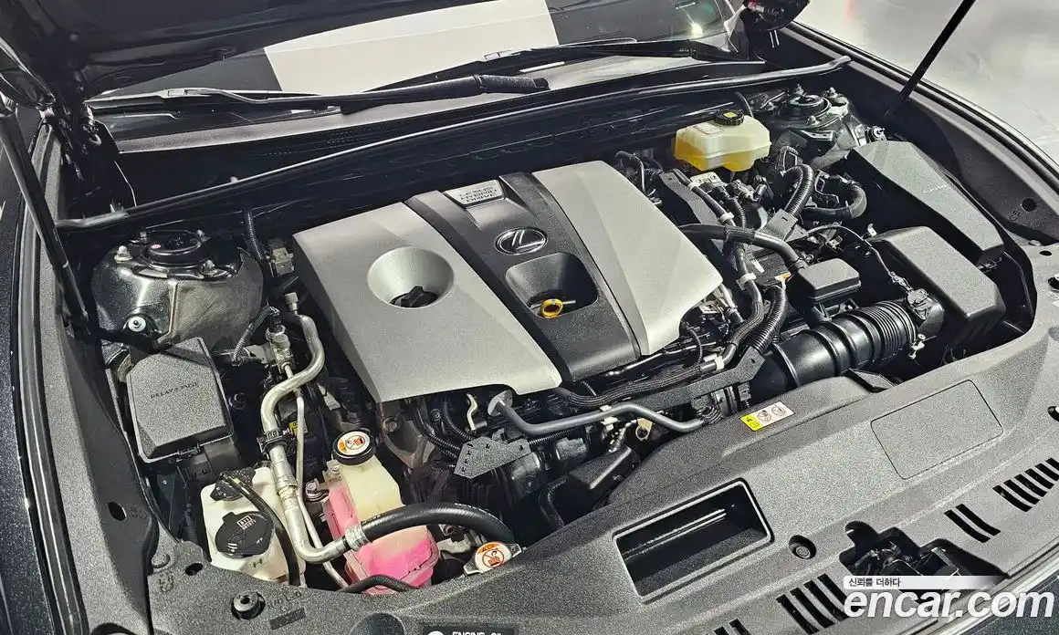 Lexus ES 2019 2.5 Автомат в Москве № 168237, фото 7