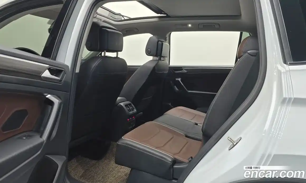 Volkswagen Tiguan 2023 2.0 Автомат в Москве № 168444, фото 12