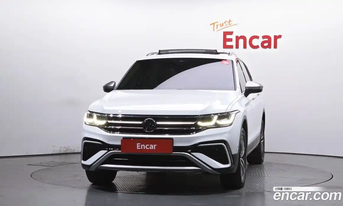 Volkswagen Tiguan 2023 2.0 Автомат в Москве № 168444, фото 3