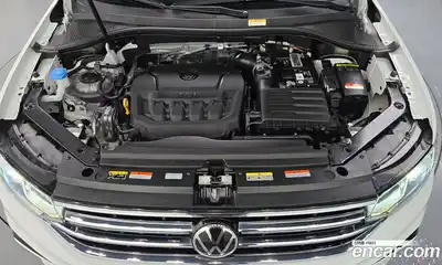 Volkswagen Tiguan 2023 2.0 Автомат в Москве № 168444, миниатюра 6