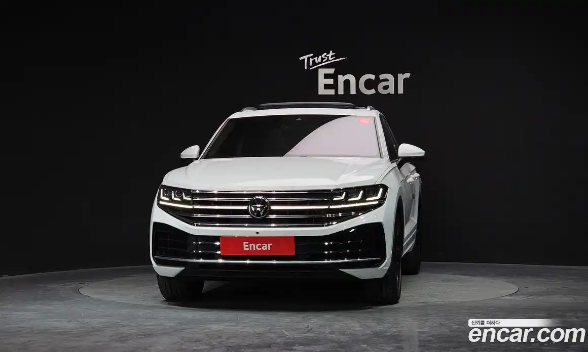 Volkswagen Touareg 2024 3.0 Автомат в Москве № 168455, фото 3